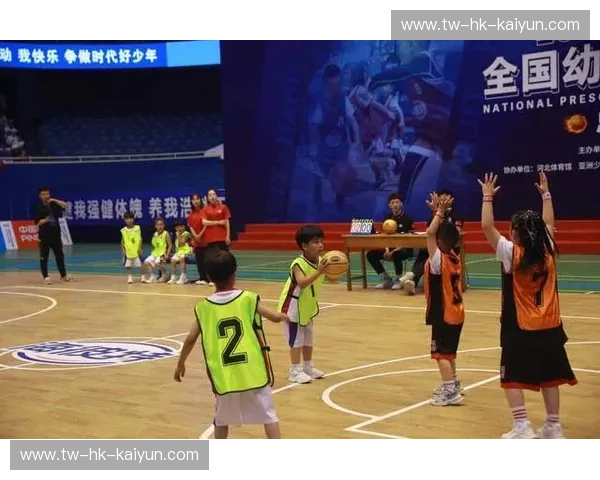 决战星辰大海：广厦与青岛的篮球史诗，谁能问鼎巅峰？